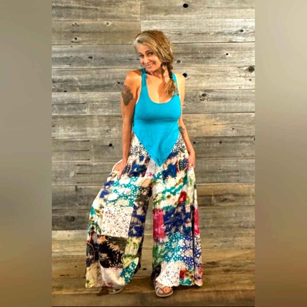 Jayli Floral Patchwork High-Waisted Wide Leg Pants Size Small/medium NWT